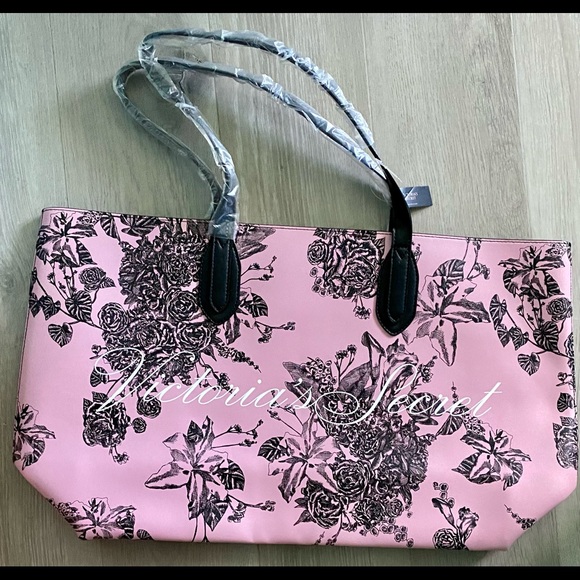 DESIGNED BY VICTORIA’S SECRET!!!! NWT TOTE PURSE - Picture 5 of 6